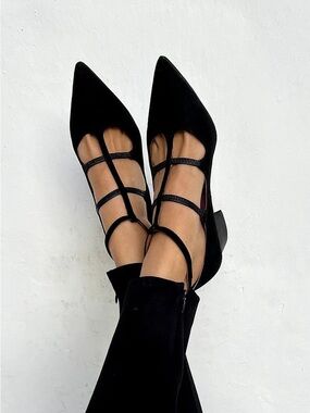 Mayberry Pointed Black Strappy Pumps